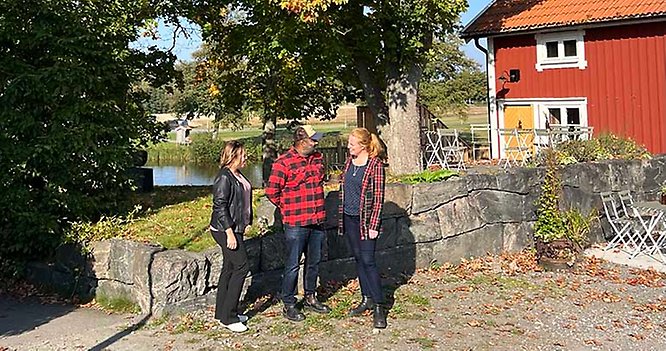 Kommunutvecklare Pernilla Nilsson, kommunstyrelsens ordförande Daniel Andersson och kommundirektör Cecilia Trolin.